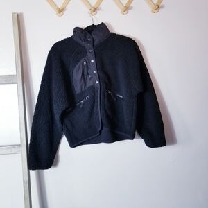 NEW LOVE TREE BLACK CROPPED BLACK FAUX FUR JACKET SIZE MEDIUM